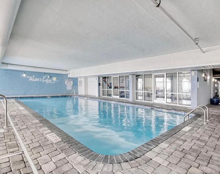 405 Waters Edge Hotel Garden City Eksteriør billede